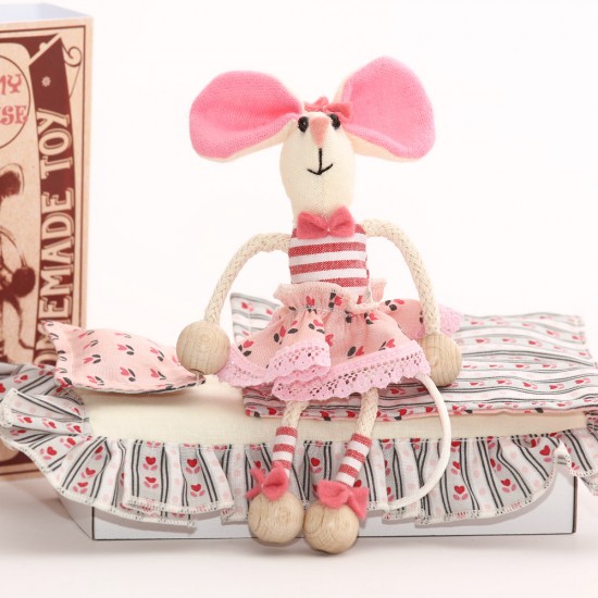 Decoratiune handmade cu lavanda - soricel in cutie chibrituri