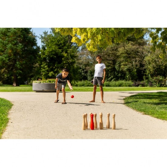 Set bowling din lemn pentru exterior, cu 9 popice si 2 bile - Outdoor Play 